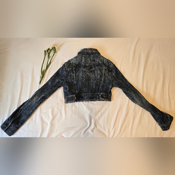Vintage Guess Denim Crop Jacket - Picture 5 of 7